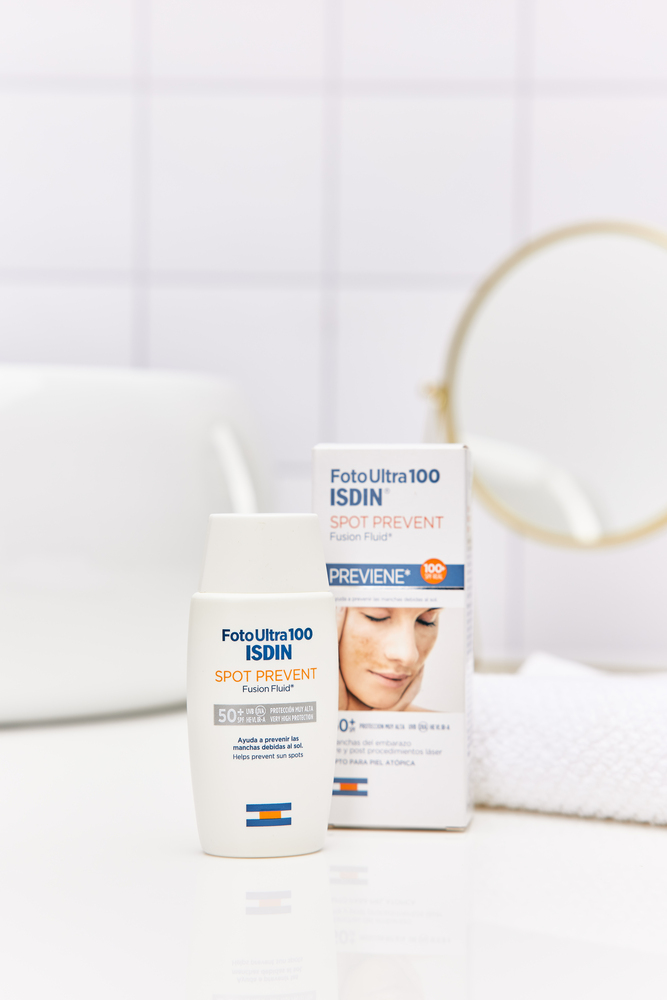 Foto Ultra 100 ISDIN Spot Prevent SPF 50+